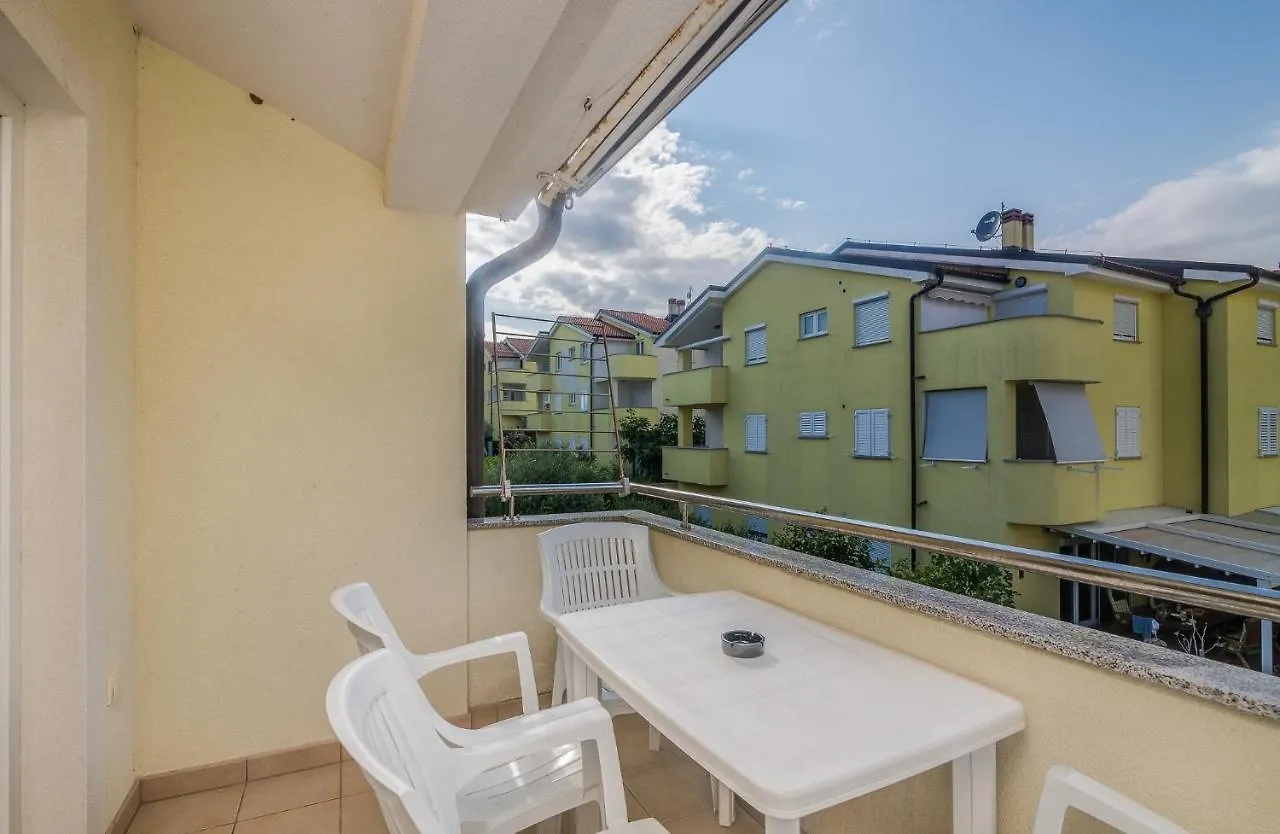 Apartment Drago Cizici 0*,